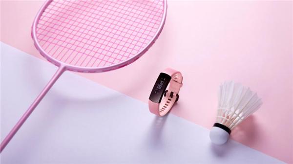 爆款销量王者荣耀手环3再推新配色,惊艳荣耀10发布会