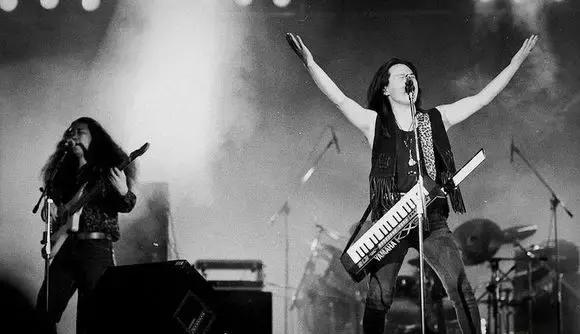 Beyond和黑豹一张珍贵合影 一段动人往事,一生