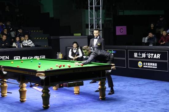 60杆单杆破百、2杆147 复华集团斯诺克中国公