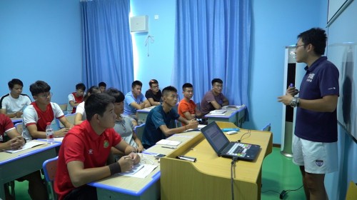 助力校园足球 2018友邦中国青少年足球发展项