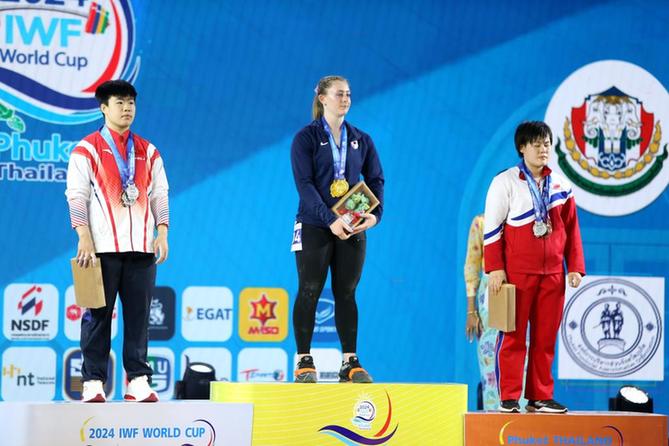 舉重世界杯：廖桂芳女子71公斤級收獲兩銀一銅