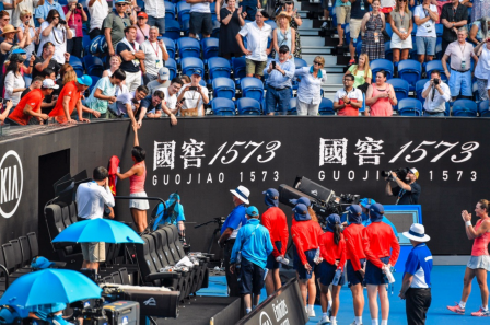 帅出天际！张帅澳网女双夺冠 罗德·拉沃尔重现中国式“胜利时刻”！