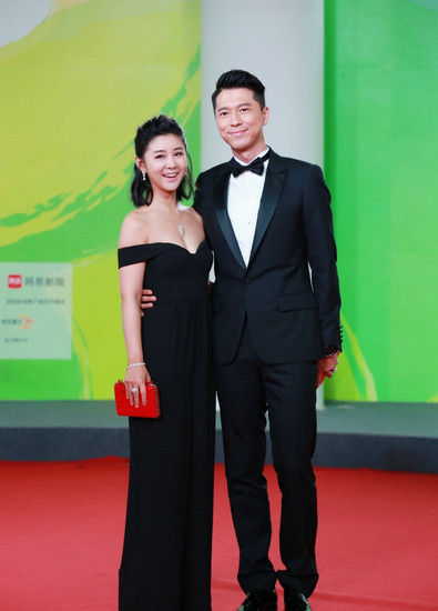 王雷李小萌:平凡夫妻亲密爱人 不炒作但历久弥新
