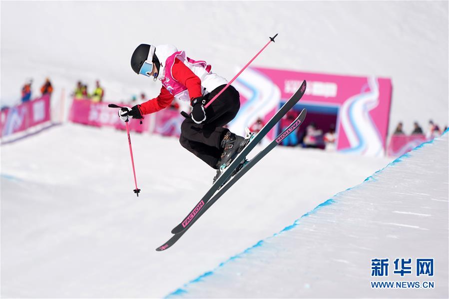 （体育）（8）自由式滑雪——女子U型场地决赛：中国选手谷爱凌夺冠