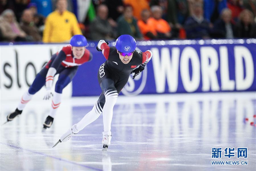 速度滑冰世界杯总决赛：中国组合获男女混合接力表演赛冠军