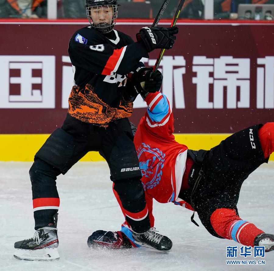 冰球——全国锦标赛男子组第二阶段：北京队胜重庆队