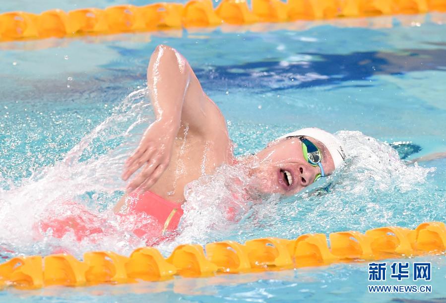 全国游泳争霸赛：张可获女子1500米自由泳冠军