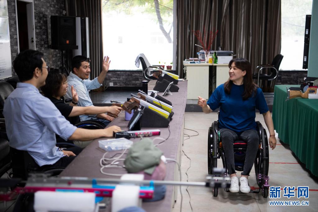 图片故事：轮椅上的追梦人