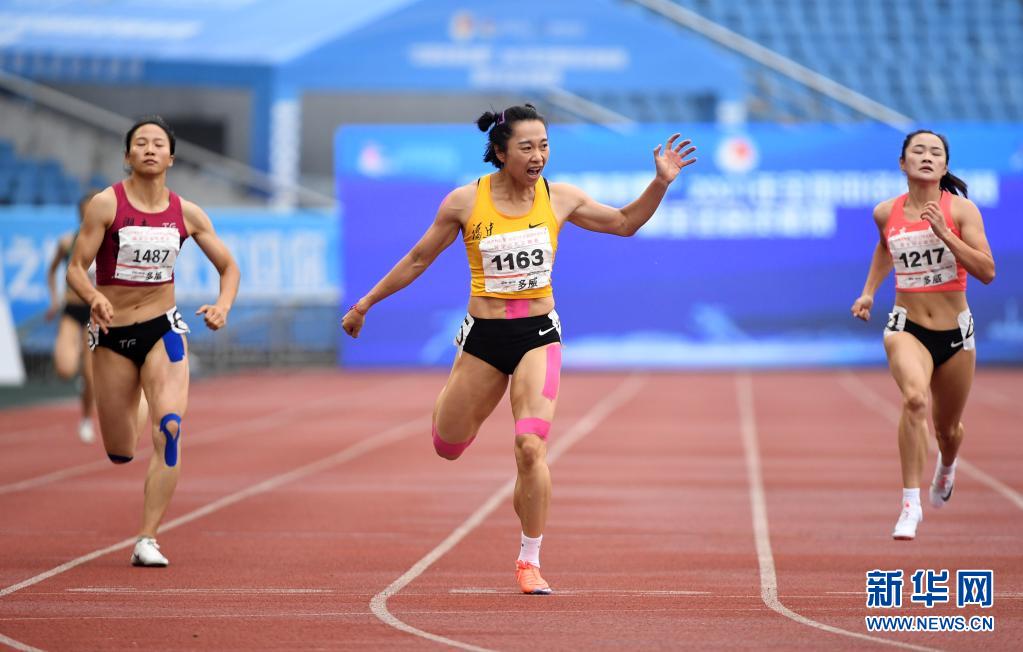 全国田径锦标赛：葛曼棋获女子200米冠军