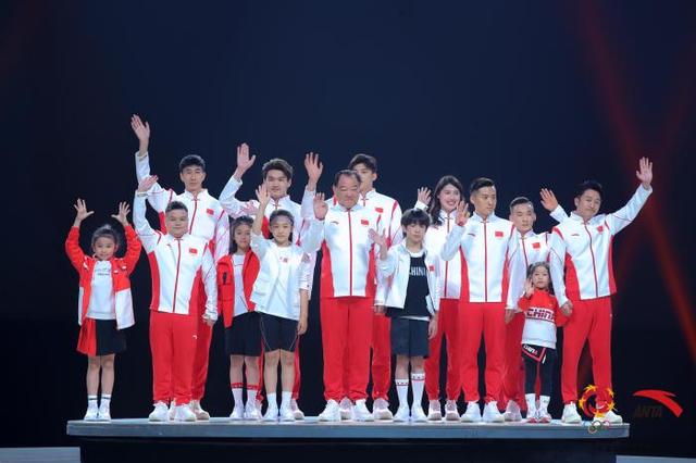 东京奥运中国代表团领奖服发布 融入大量科技元素