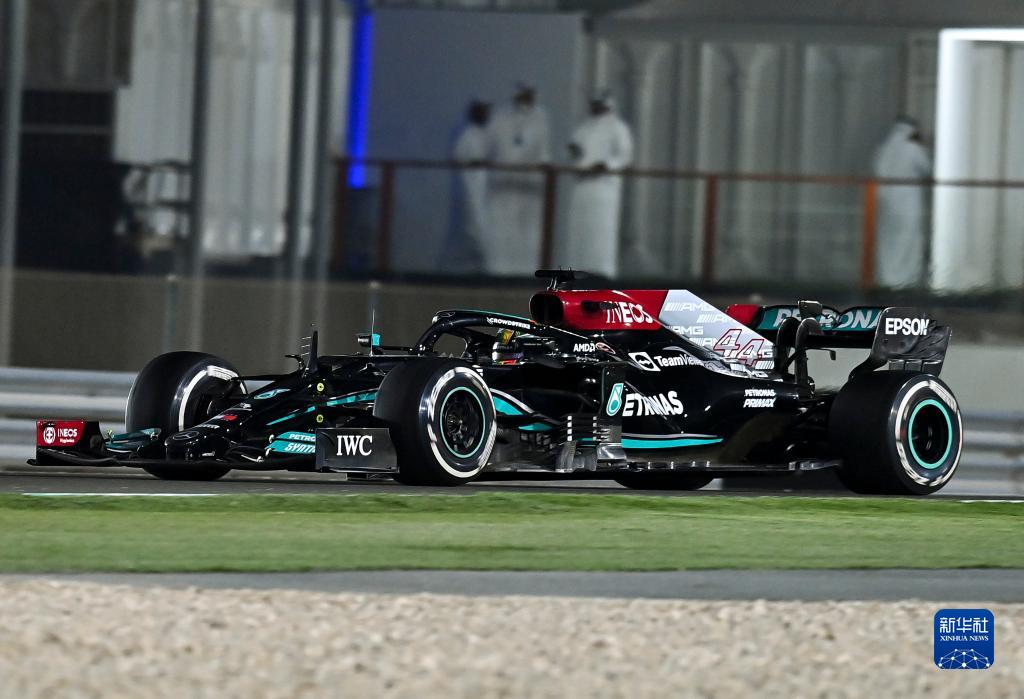F1卡塔尔大奖赛：汉密尔顿夺冠