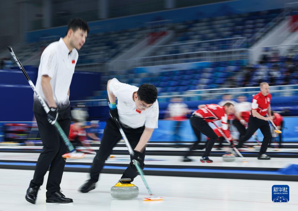 冰壶男子循环赛：中国队胜意大利队