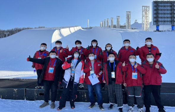 零下30度搬运，冬奥会上的这支队伍频获外国友人点赞