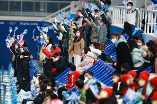 北京冬奥会组织逾11万人次观众观赛