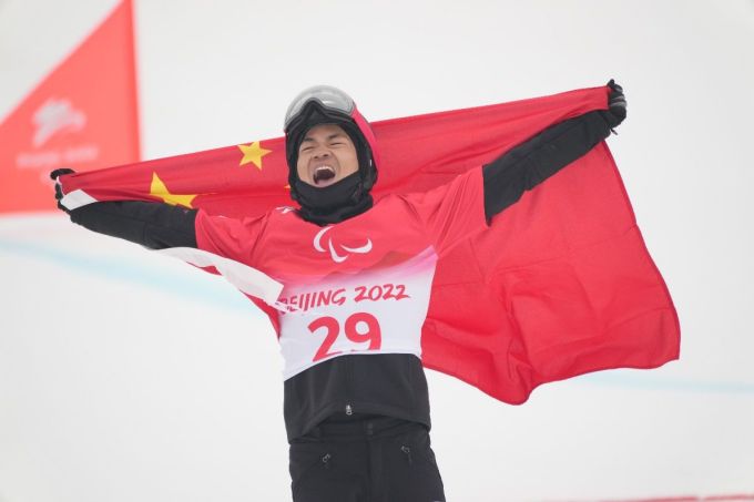 展现精神与实力：中国体育代表团在冬残奥会书写新篇章