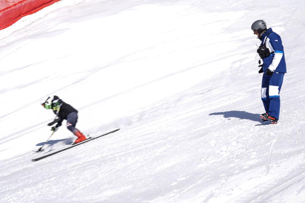 中国残奥高山滑雪队主教练达里奥：满分100，我给中国队员打1000分