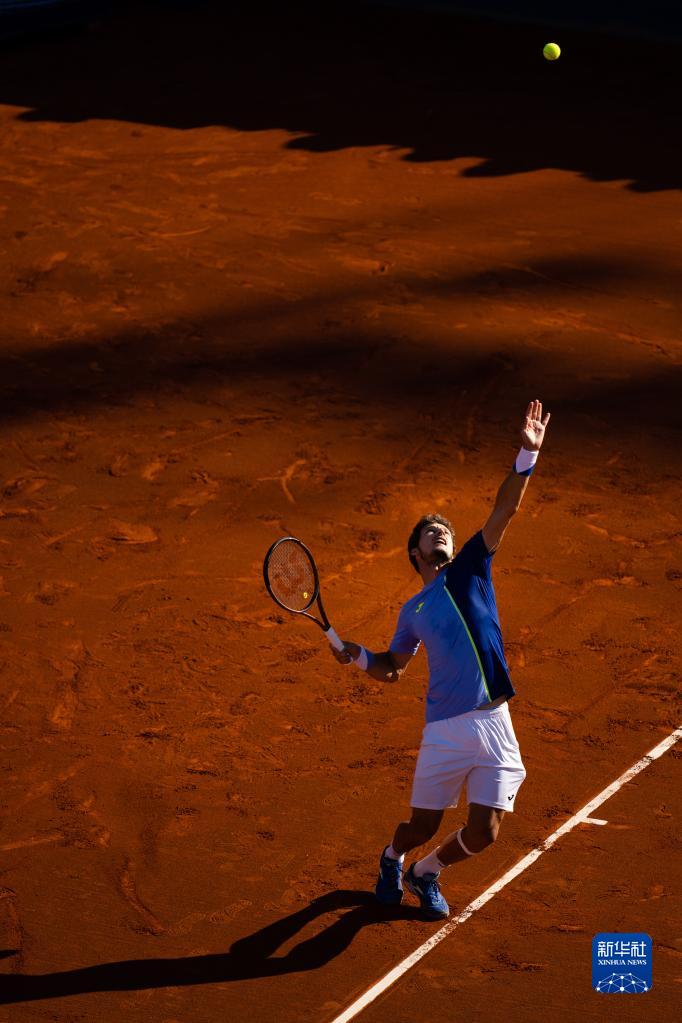 网球——巴塞罗那公开赛：阿尔卡拉斯夺冠