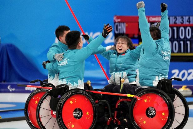 精神火炬 | 中国轮椅冰壶队：坚韧不拔，迎难而上