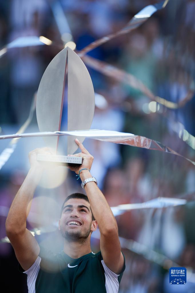 网球——马德里公开赛：阿尔卡拉斯夺冠
