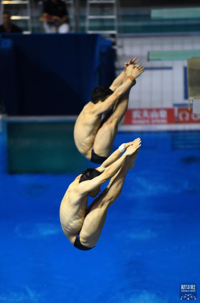 跳水世界杯：王宗源/曹缘获得男子双人3米板冠军