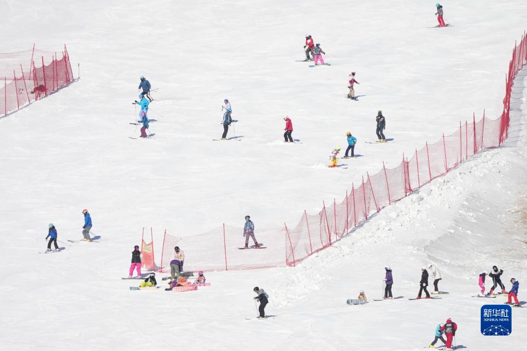 滑雪运动 乐享假期