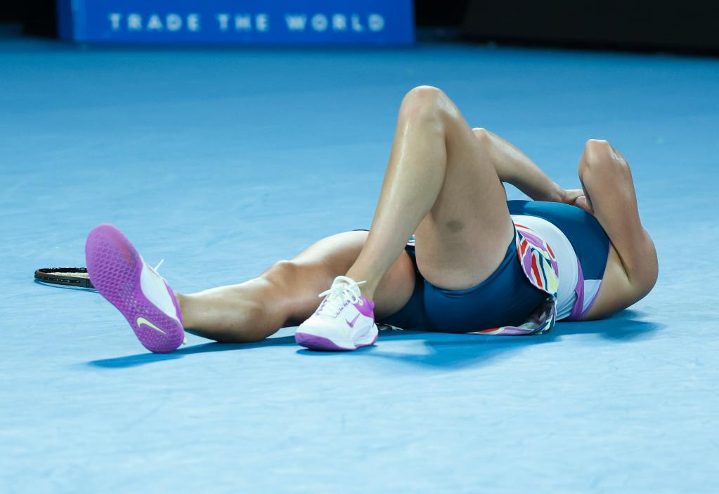追光丨这两场澳网决赛 他们的眼泪诠释坚持的意义