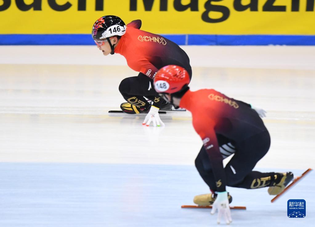 短道速滑世界杯德累斯顿站：中国队获男子5000米接力冠军