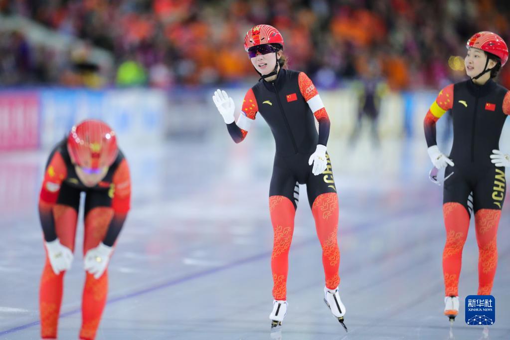 速度滑冰世锦赛：中国队获得女子团体追逐第四名