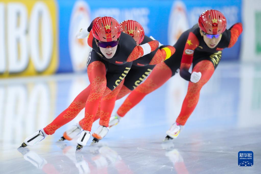 速度滑冰世锦赛：中国队获得女子团体追逐第四名