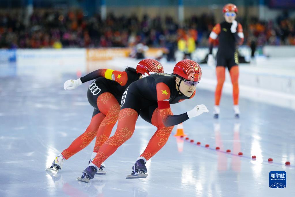 速度滑冰——世锦赛：中国队获得女子短距离团体追逐季军