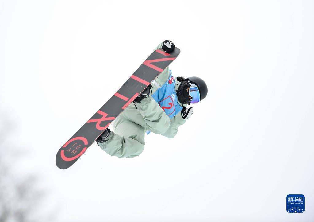 单板滑雪世锦赛：蔡雪桐获女子U型场地技巧冠军