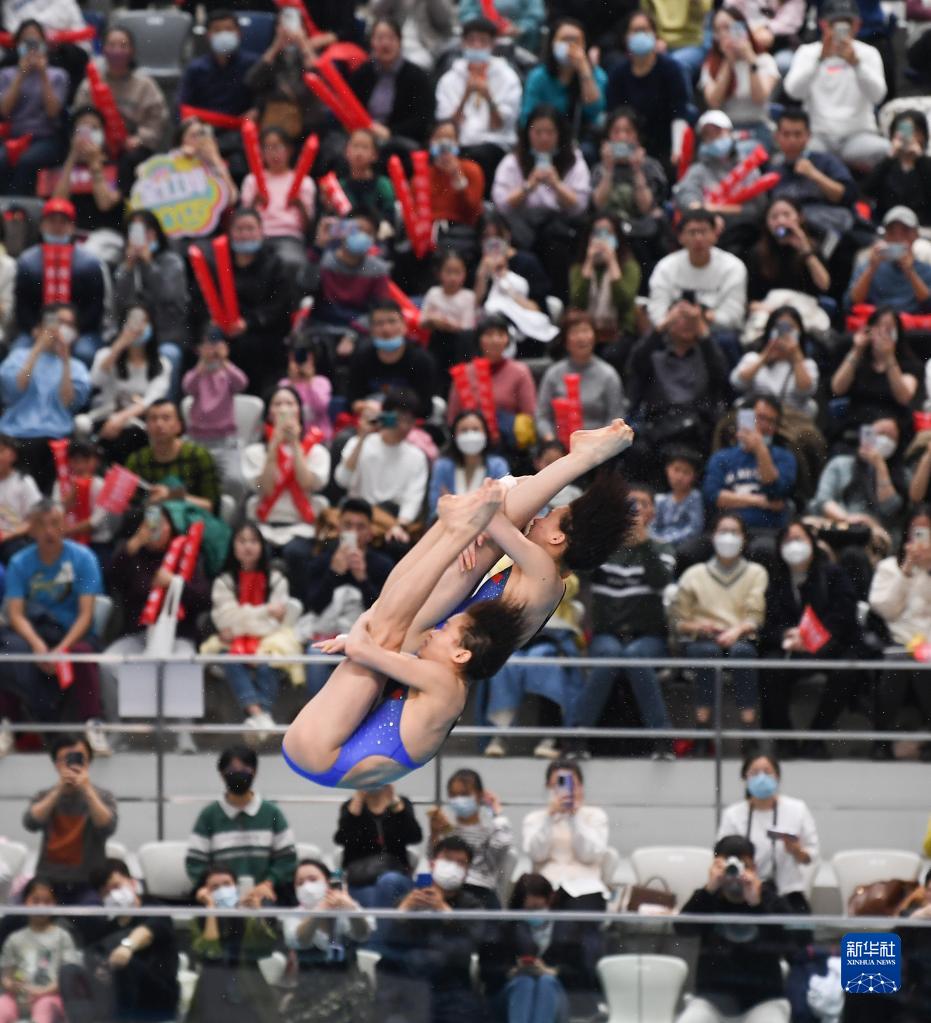 跳水全国冠军赛：陈芋汐/全红婵获得女子双人10米台冠军