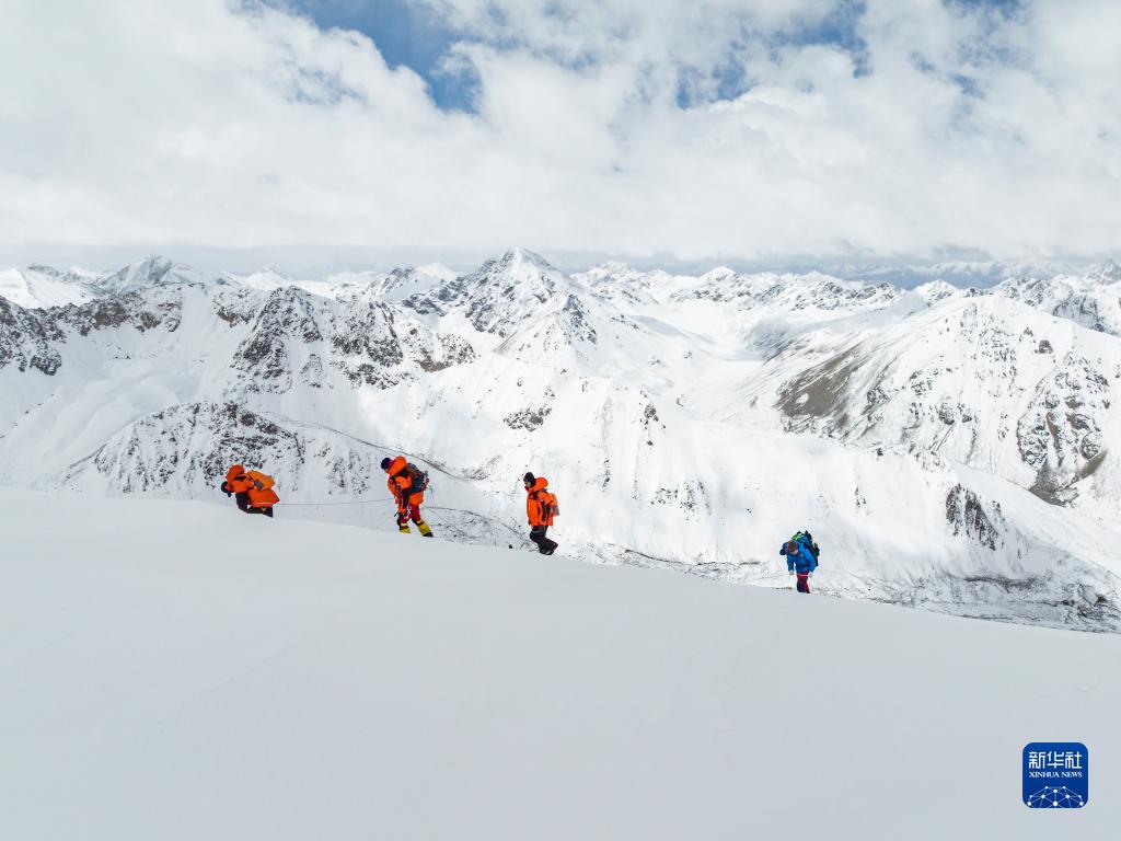 2023年洛堆峰登山探险活动落幕