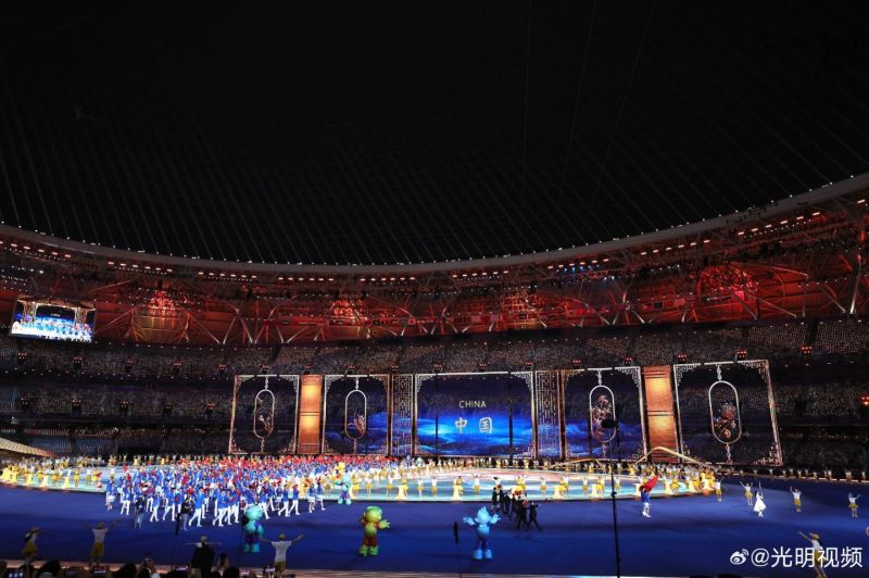 直击亚运会开幕丨数字火炬点燃激情，杭州亚运会谱写经典时刻