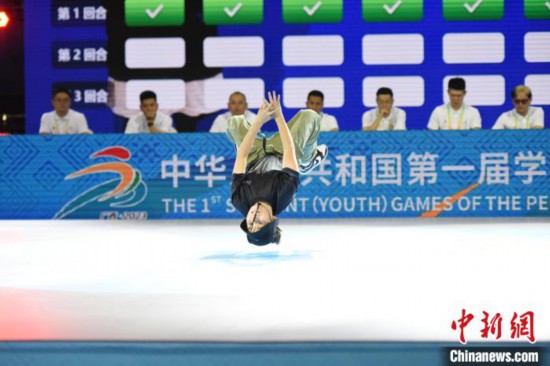 学青会霹雳舞决赛 南京和南宁选手分获男女冠军