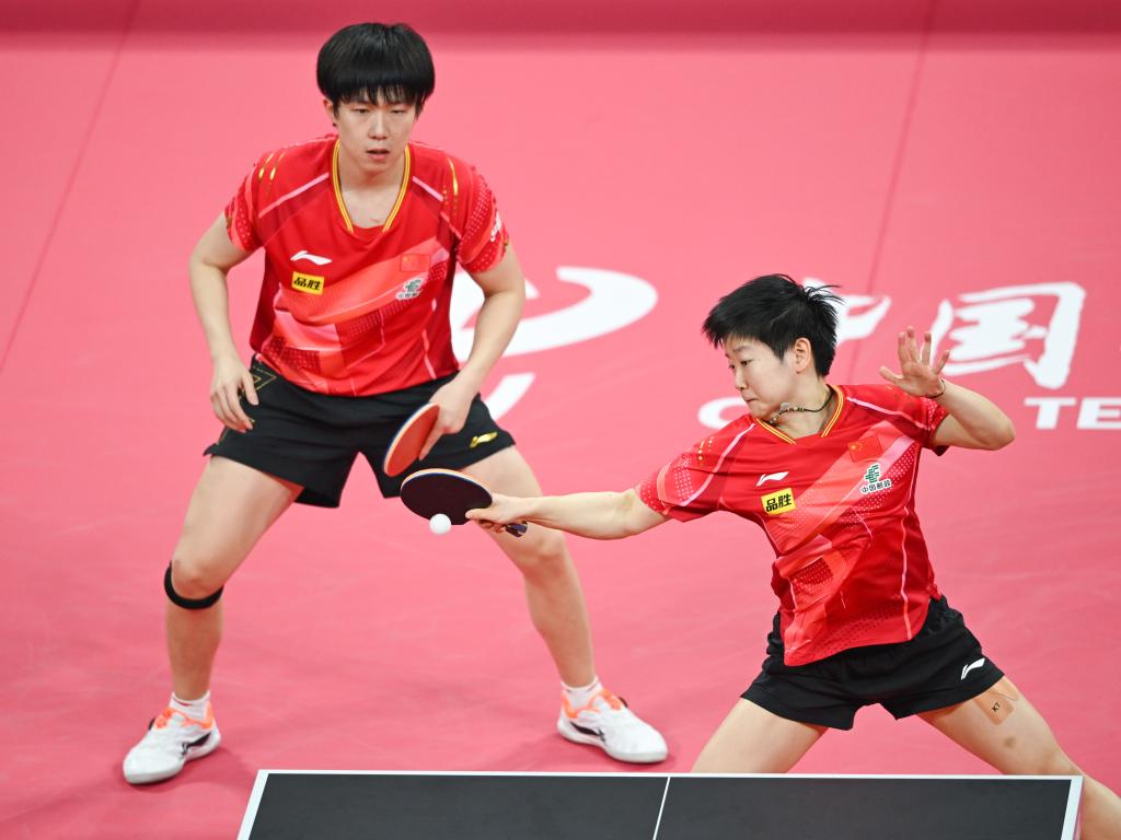 乒乓球混合团体世界杯中国队大胜夺冠