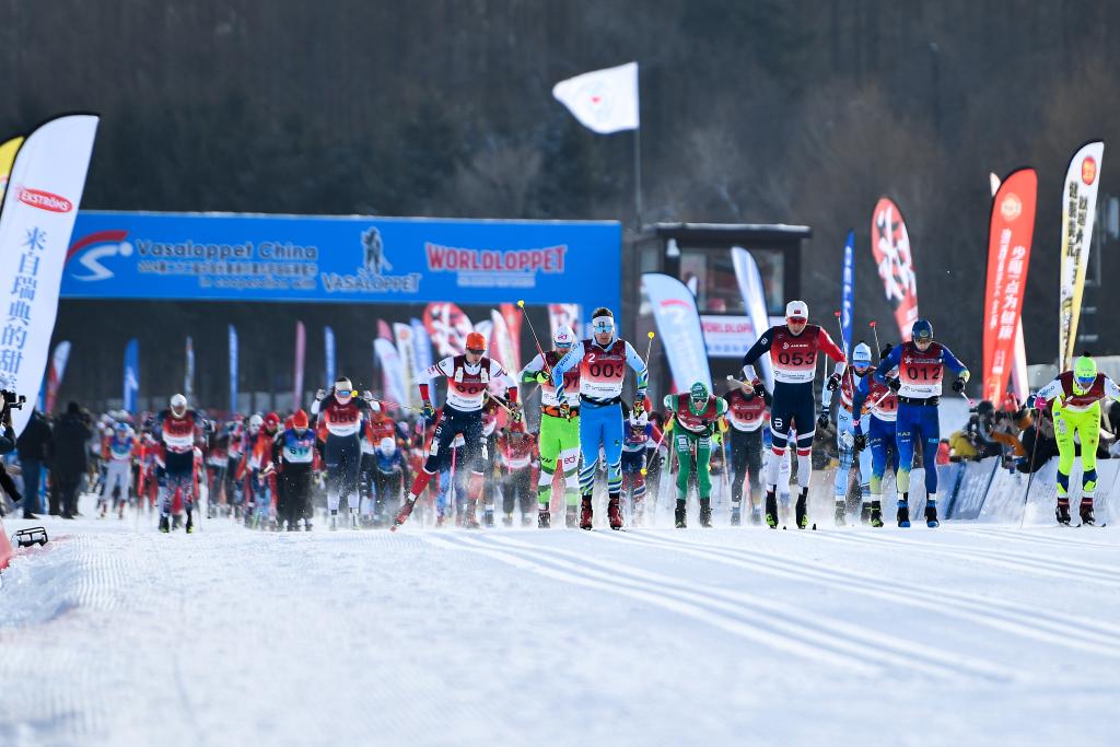 中国长春净月潭瓦萨国际滑雪节启幕