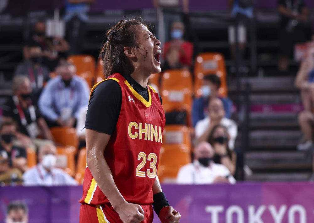 重返球场那天，我梦里全是那条受伤的左腿——访中国三人女篮队员王丽丽