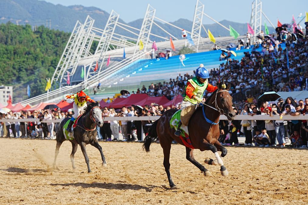 “村赛”成贵州国庆旅游消费热点