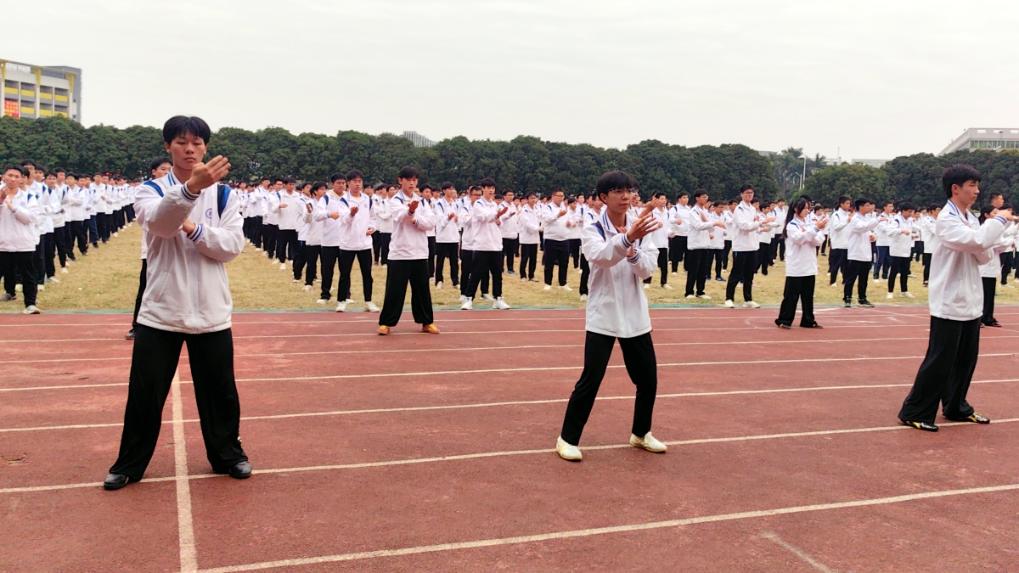 校园刮起“咏春风” 广东学子“拳影武动”