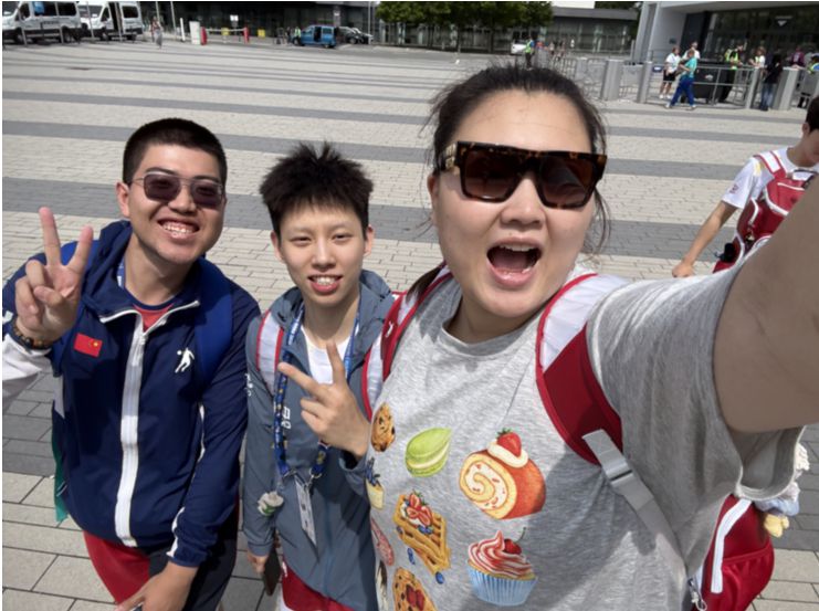 大运会中国志愿者的得与失