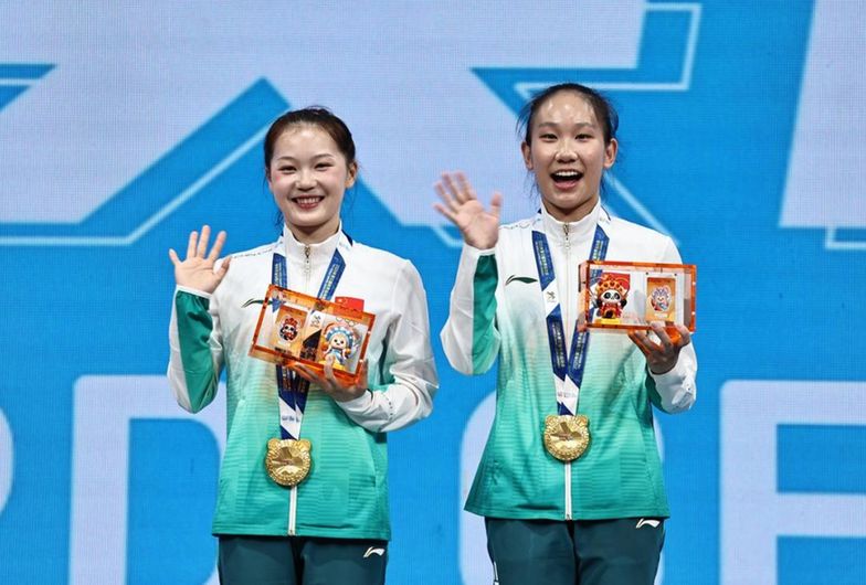 成都世运会｜蹦床女子双人同步中国组合摘金 网友：行云流水宛若一人