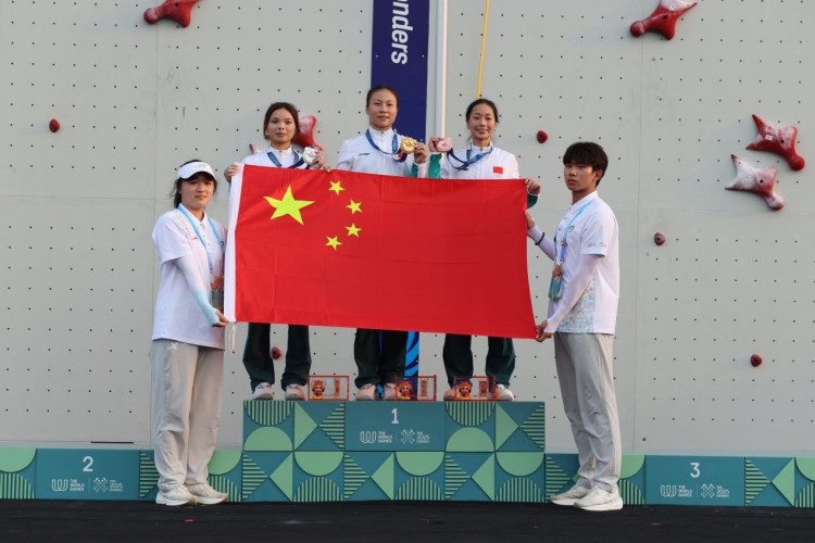 成都世运会｜各国攀岩名将世运赛场“云端竞速”，中国队斩获五枚奖牌创佳绩