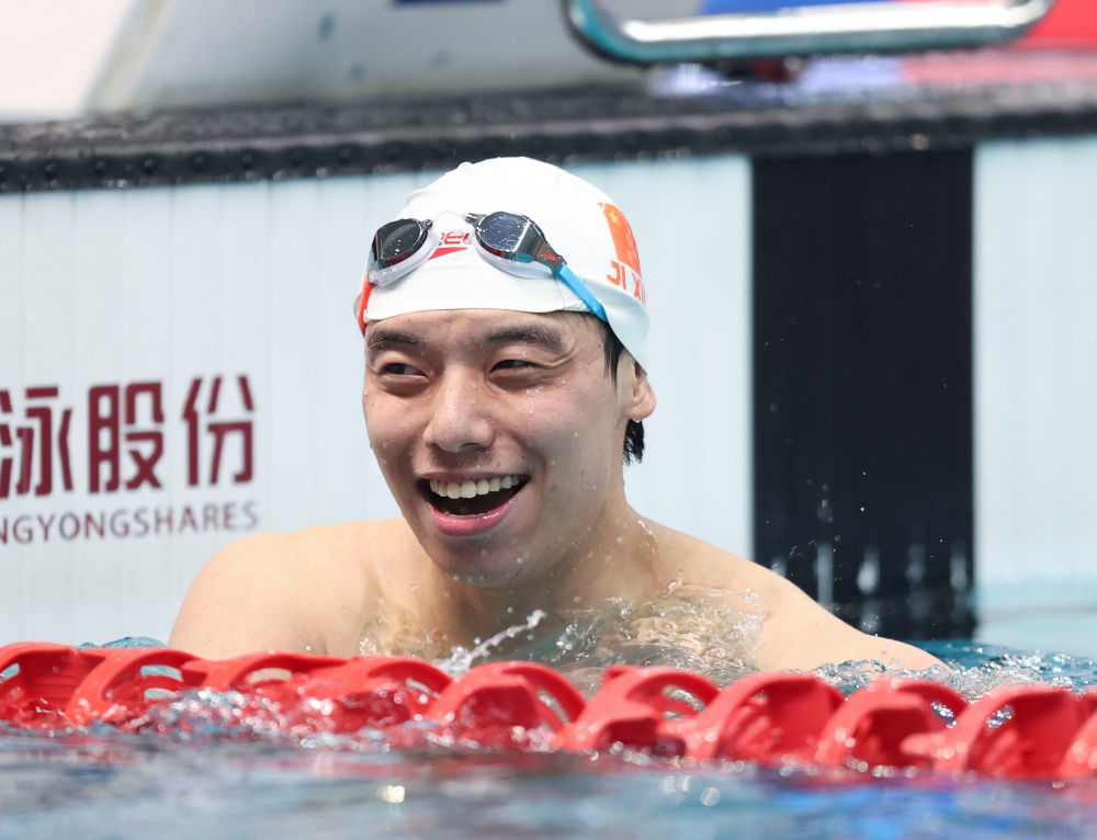 老将季新杰以平常心取胜：游泳也是一份工作
