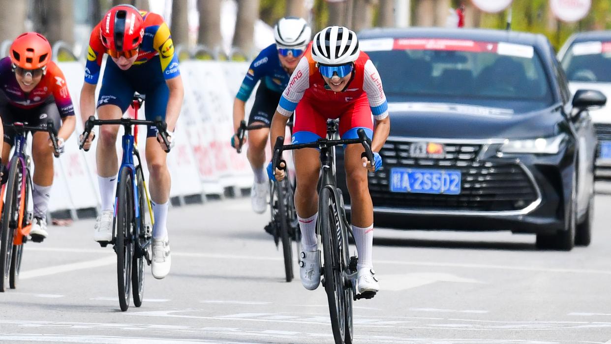 马尼耶五夺赛段,诺德哈根摘得白衫|李宁骑行助力2025环广西圆满落幕