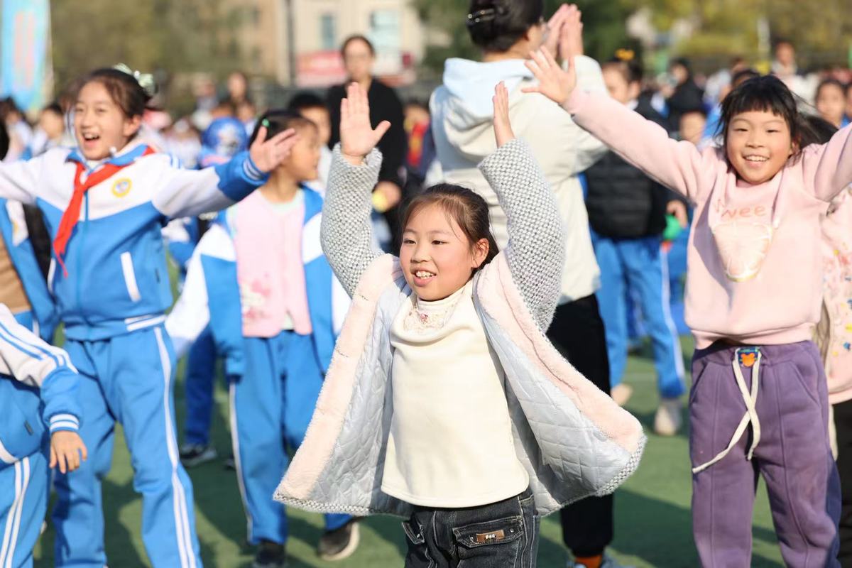 “奔跑吧·少年”青少年科学健身 千名学子畅享运动乐趣