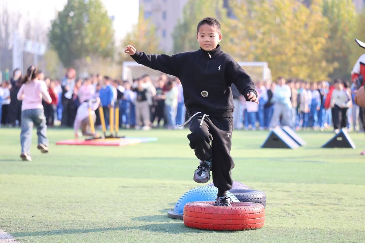“奔跑吧·少年”青少年科学健身 千名学子畅享运动乐趣