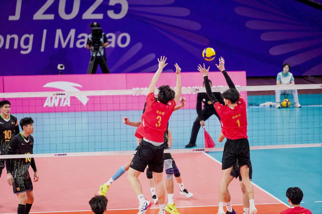 十五运会男排U20小组赛：山东队保持不败战绩