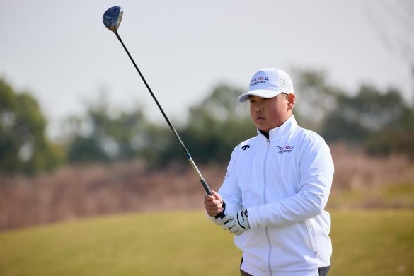 汇丰青少年公开赛 李政达霍旭冉首轮领跑男女A组