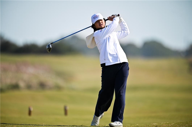 汇丰青少年公开赛 李政达崔景涵捧起男女A组冠军奖杯 汇丰青少年公开赛 李政达崔景涵捧起男女A组冠军奖杯